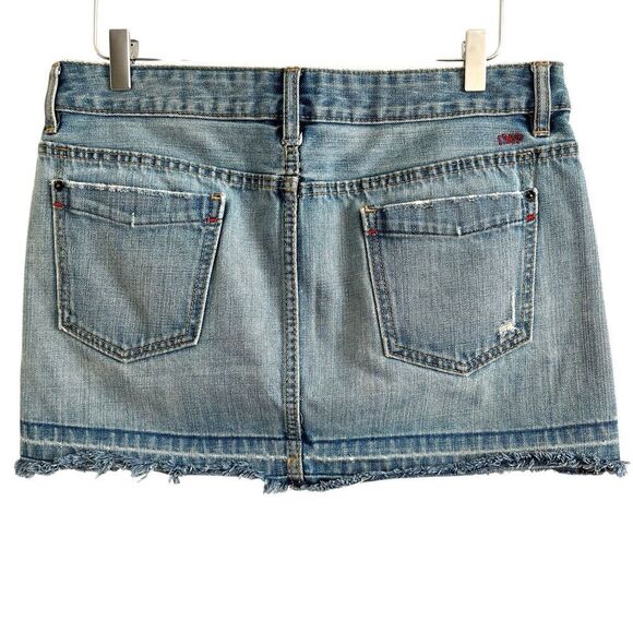 GAP Y2K Micro Mini Denim Skirt Size 10 Preppy Low Rise Raw Hem Distressed - Picture 3 of 11